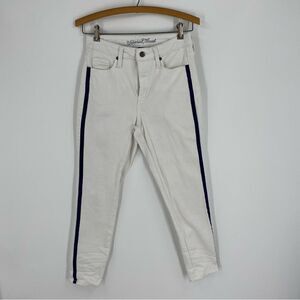 Universal Thread Women’s Highest Rise Skinny Crop White Jeans size 4 / 28R